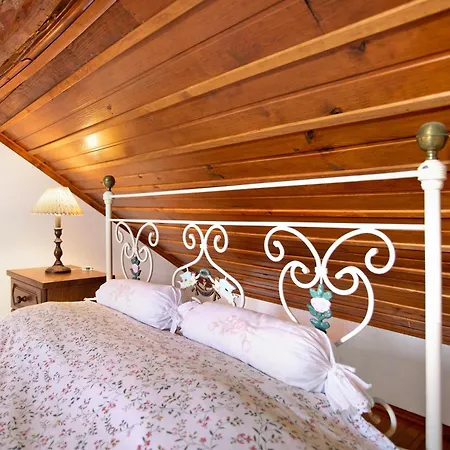 Casa Do Largo Holiday home Mendiga