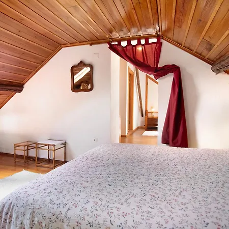 Casa Do Largo Holiday home Mendiga