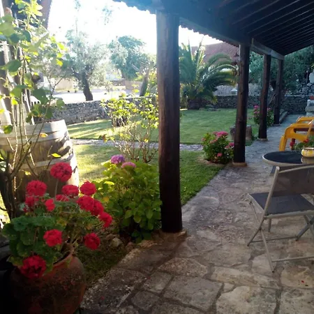 Casa Do Largo Holiday home Mendiga